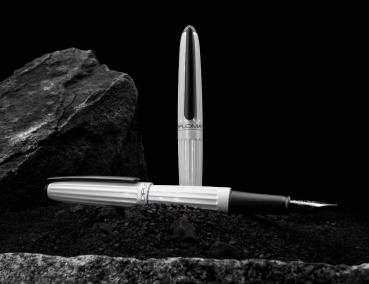 Diplomat Füllhalter Aero perlmutt weiß