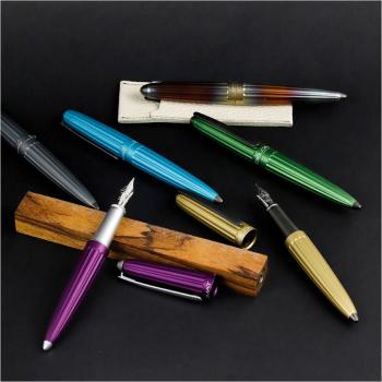 Diplomat Füllhalter Aero violet