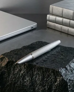 Diplomat Füllhalter "Viper" silber guillochiert F/M