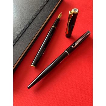 Diplomat Kugelschreiber Traveller lack schwarz gold easyFlow