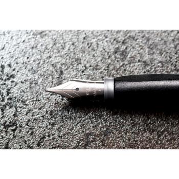 Preview: Diplomat Füllhalter Magnum perlmutt weiß