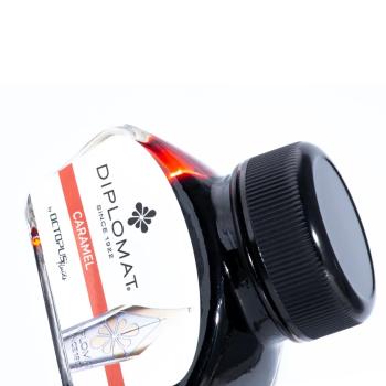 Preview: Diplomat Tinte im Glas 30ml karamell