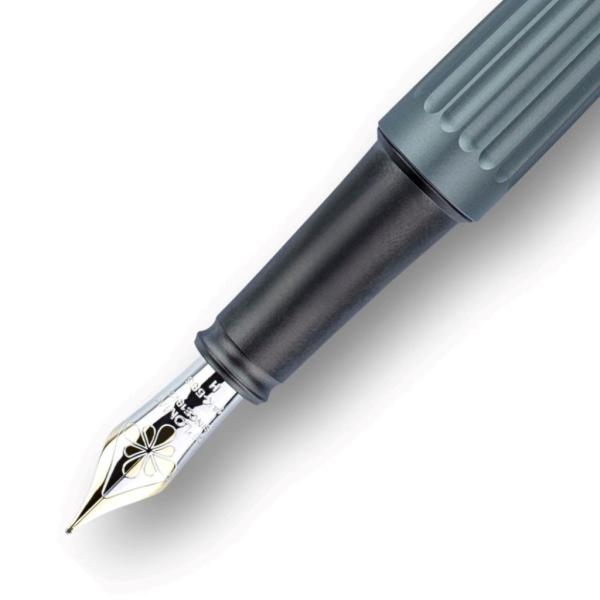 Diplomat Füllhalter Aero grau 14KT