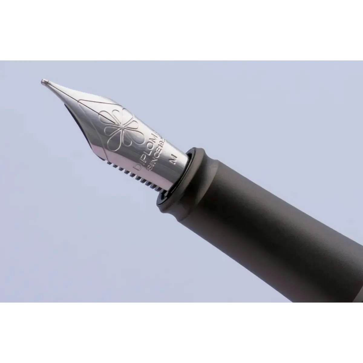 Diplomat Füllhalter Aero Rhomb