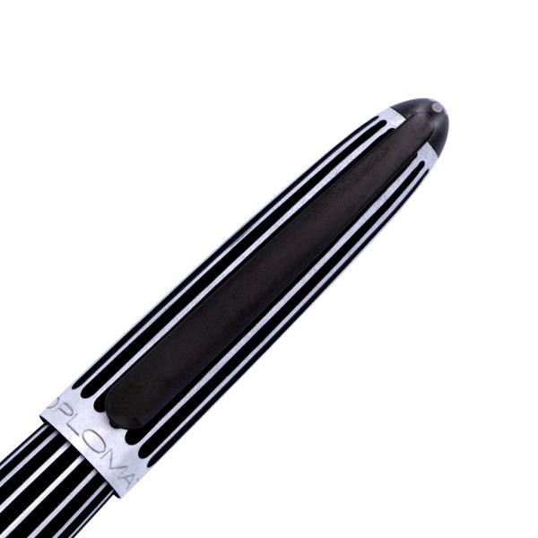 Diplomat Füllhalter Aero "stripes black" 14KT