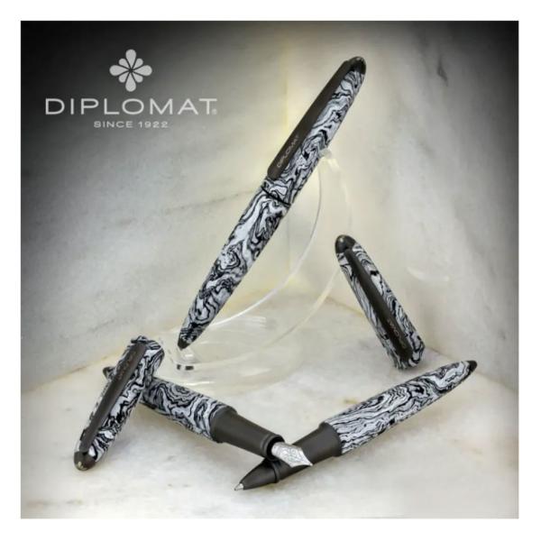 Diplomat Füllhalter Aero volute 14KT