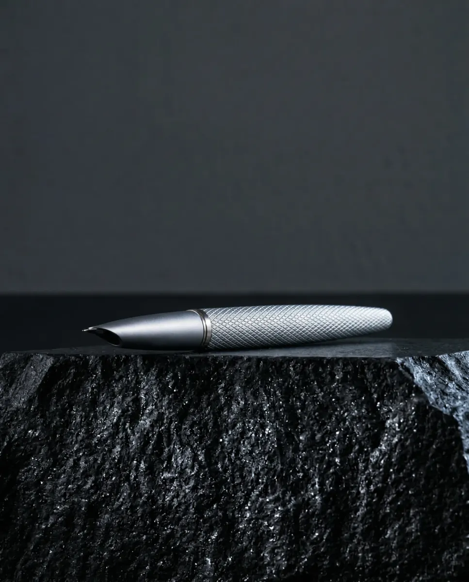 Diplomat Füllhalter "Viper" silber guillochiert F/M