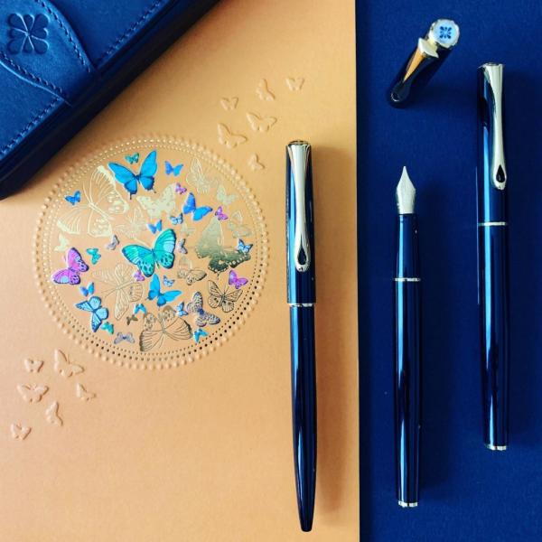 Diplomat Tintenroller Traveller Lack schwarz gold