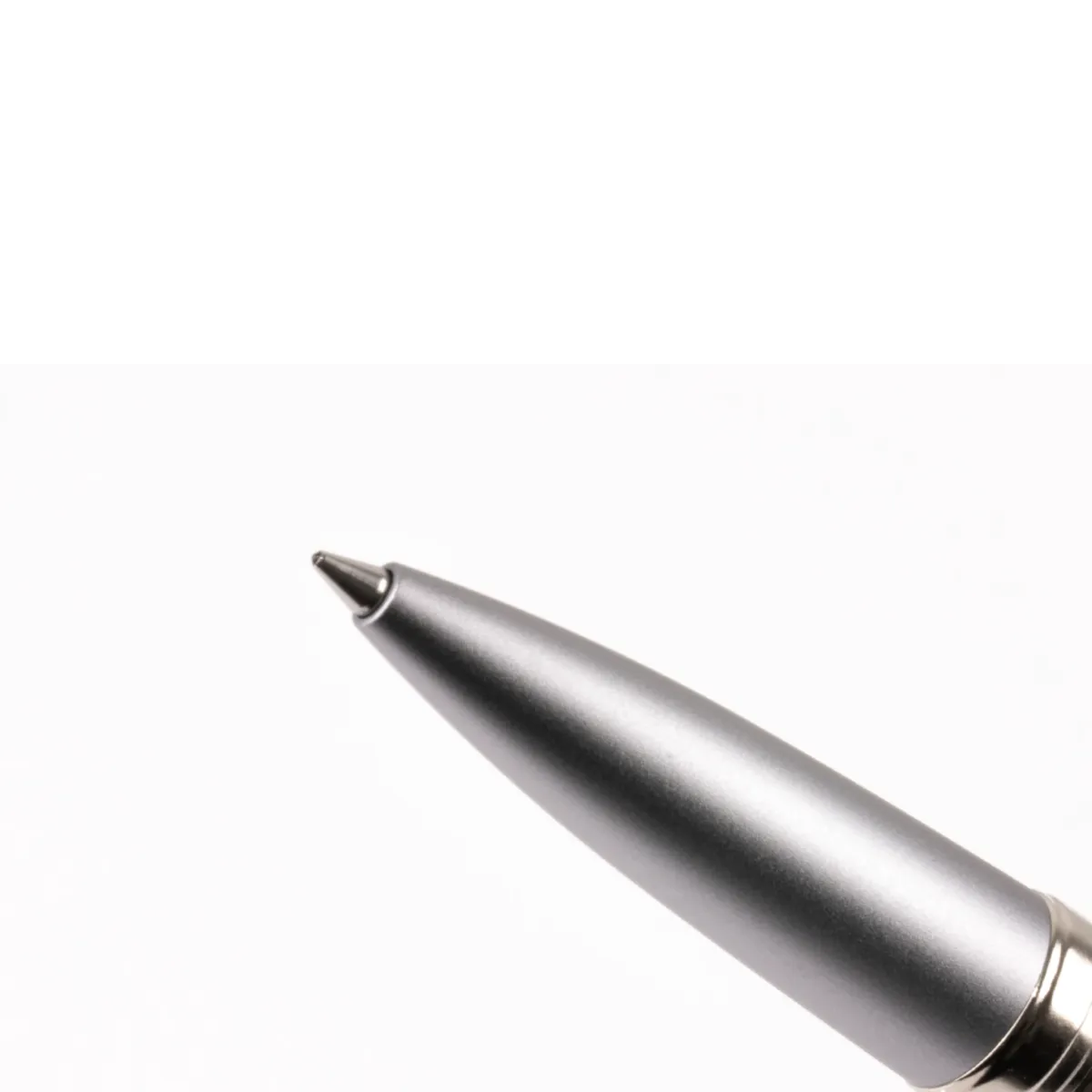 Diplomat Tintenroller Viper silber guillochiert