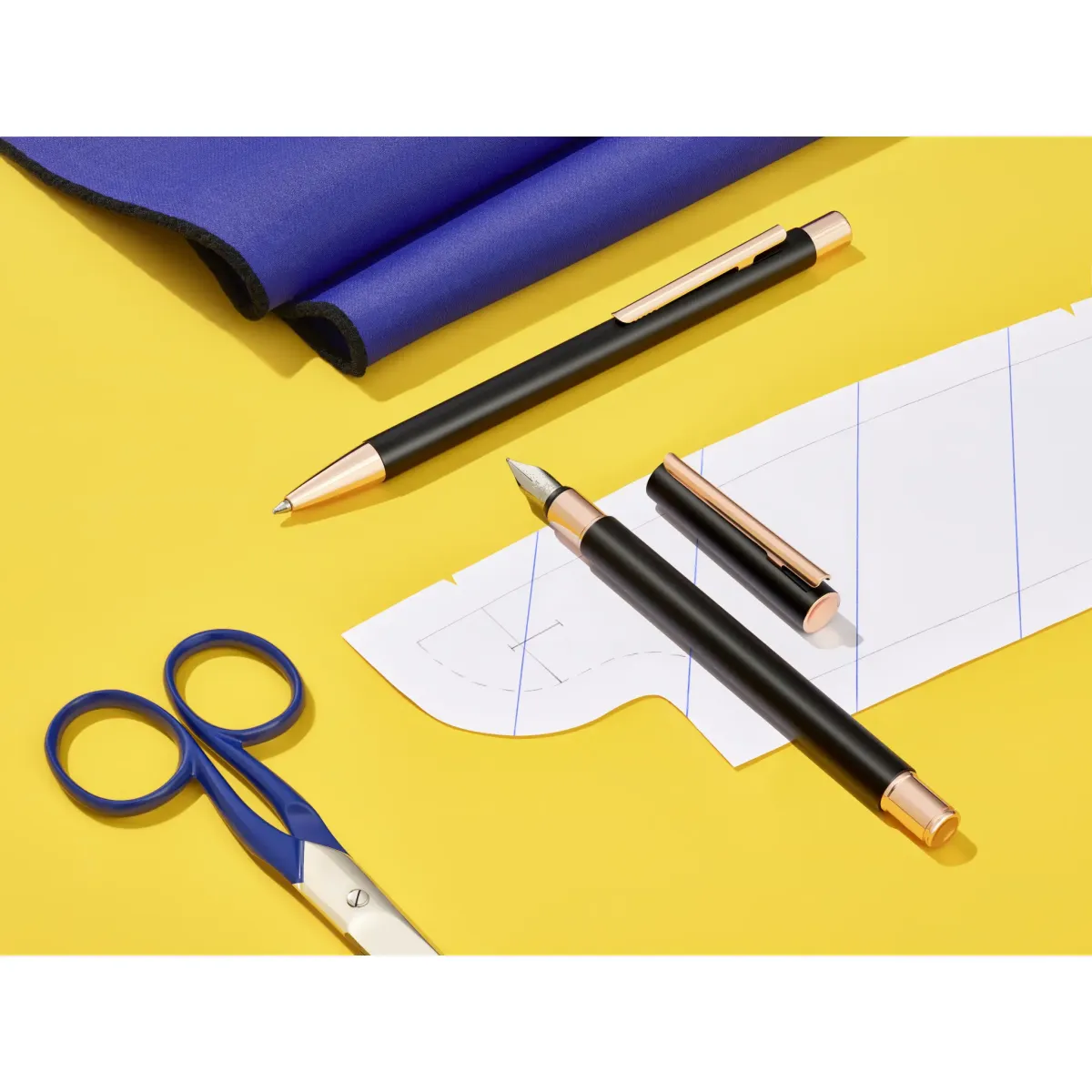 Faber-Castell Füllhalter Neo Slim Metall schwarz roségold