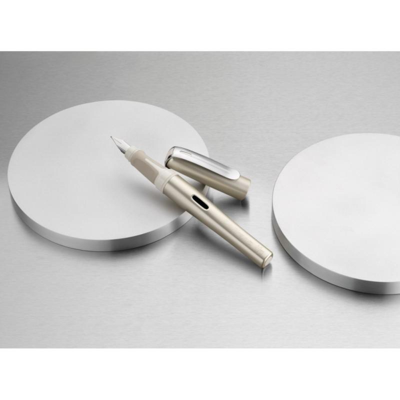 Pelikan Füllhalter Pelikano Up® champagner